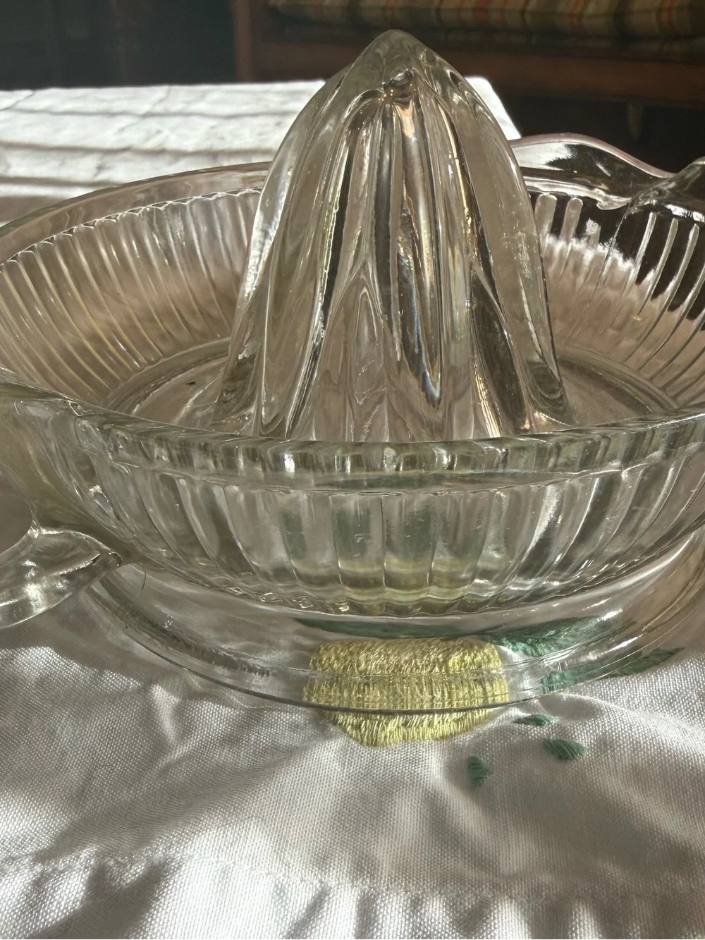 Vintage Anchor Hocking Clear Glass Citrus Juicer - Classic Glass Reamer Large